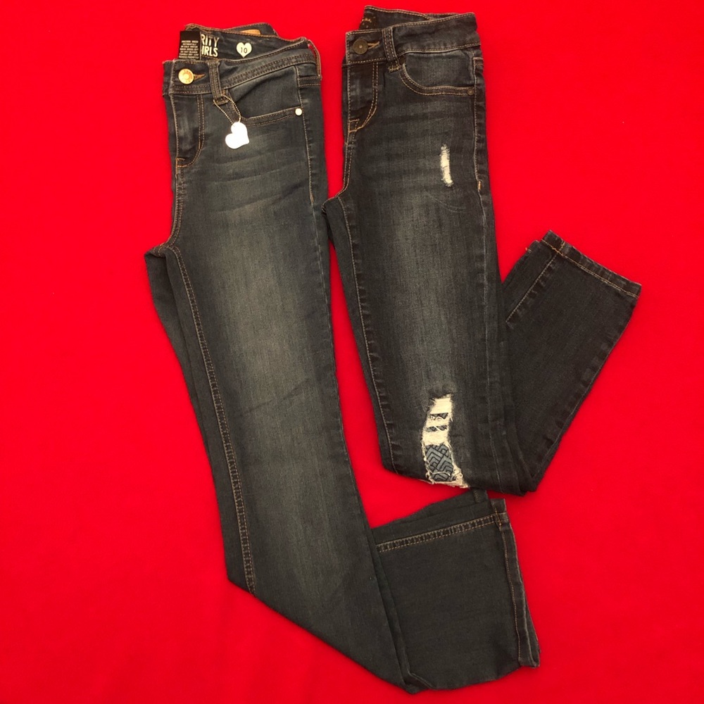 Girls Jeans!! ⚡️ 2 pair
